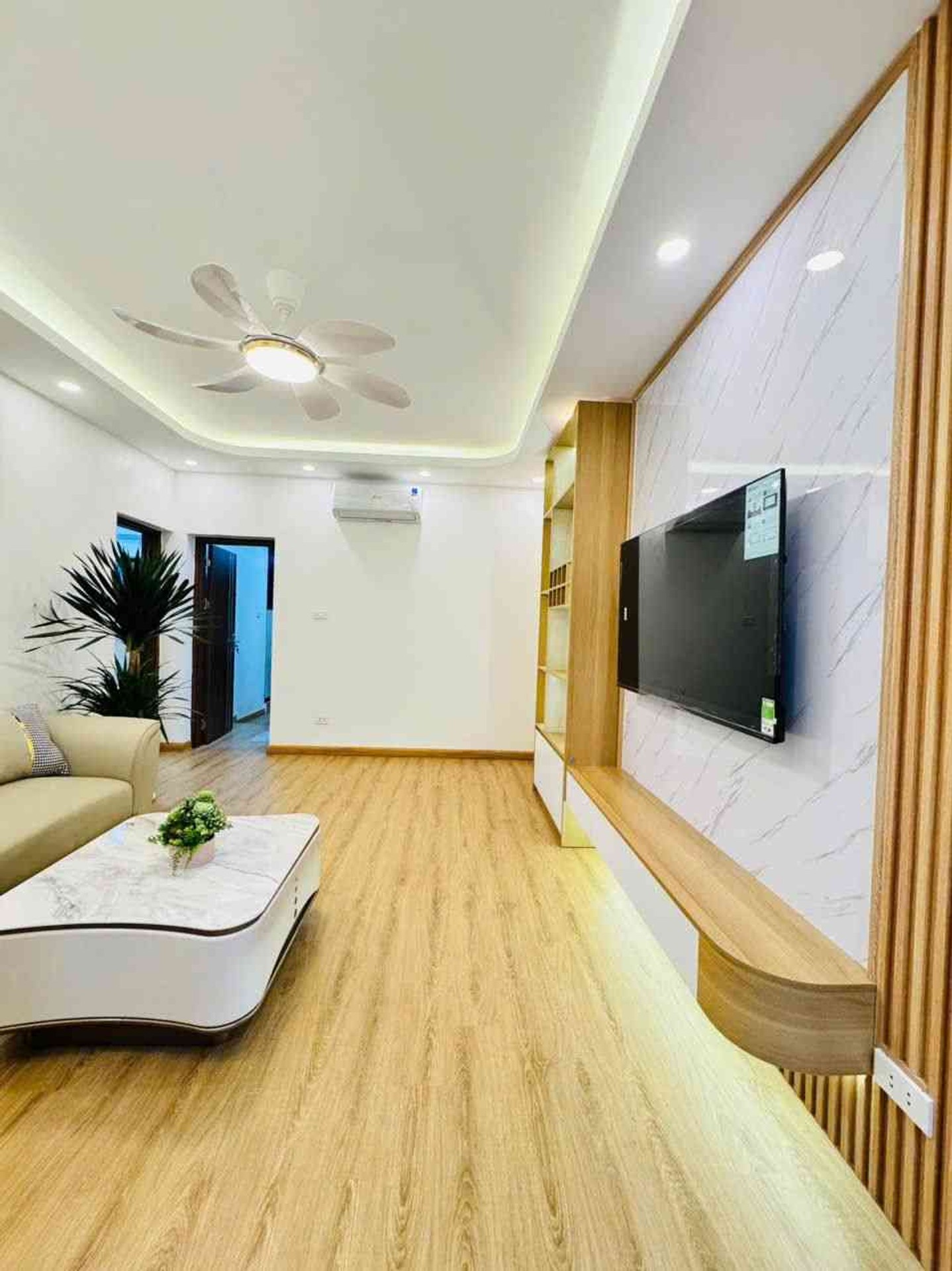 Bán nhà Ngọc Hồi - diện tích 80m2 3 tầng - Căn hộ tập thể đẹp - giá 3,4 tỷ