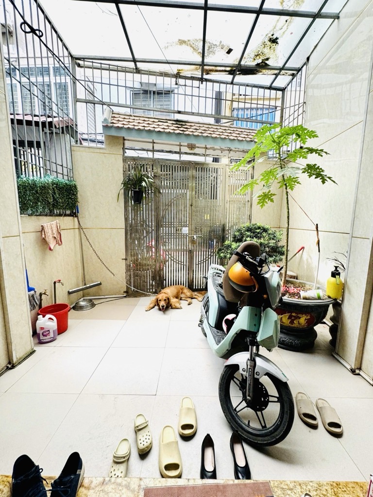 Bán nhà Kim Ngưu - diện tích 40m2 4 tầng - Mặt ngõ thông - giá 9,6 tỷ