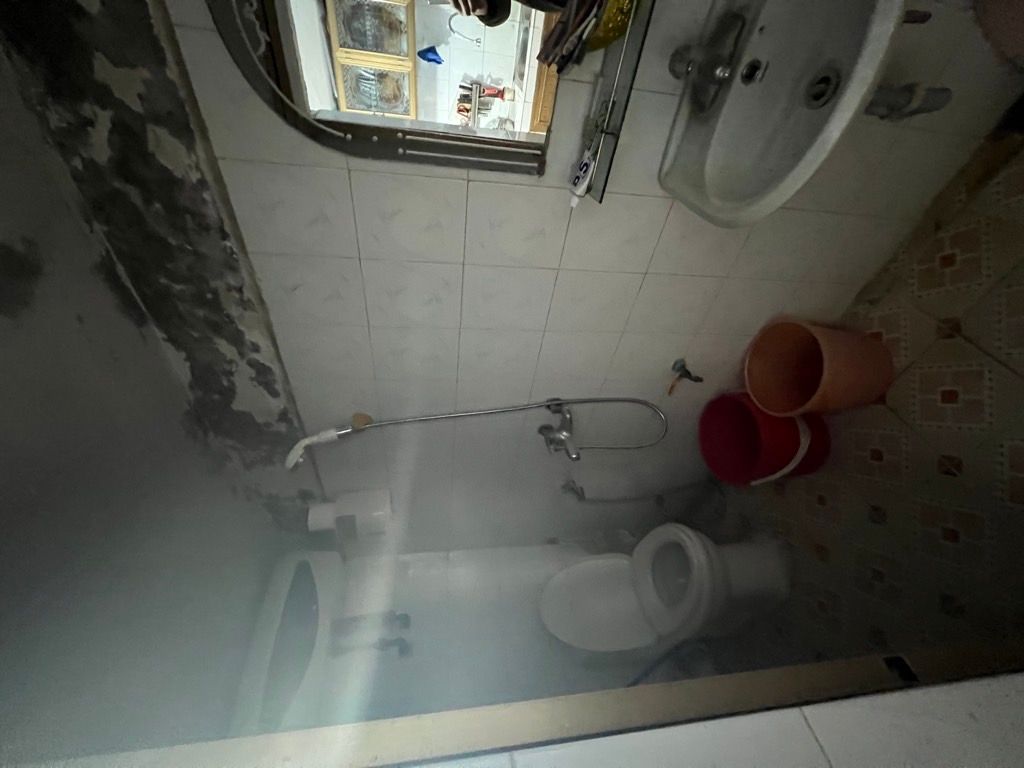 Bán nhà Tân Mai - diện tích 35m2 2 tầng - Ô tô tránh - giá 9,5 tỷ