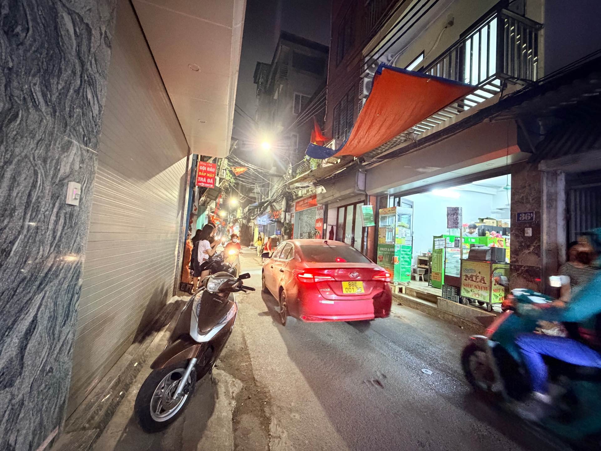 Bán nhà Cự Lộc - diện tích 50m2 2 tầng - Lô góc 2 mặt thoáng - giá 25 tỷ