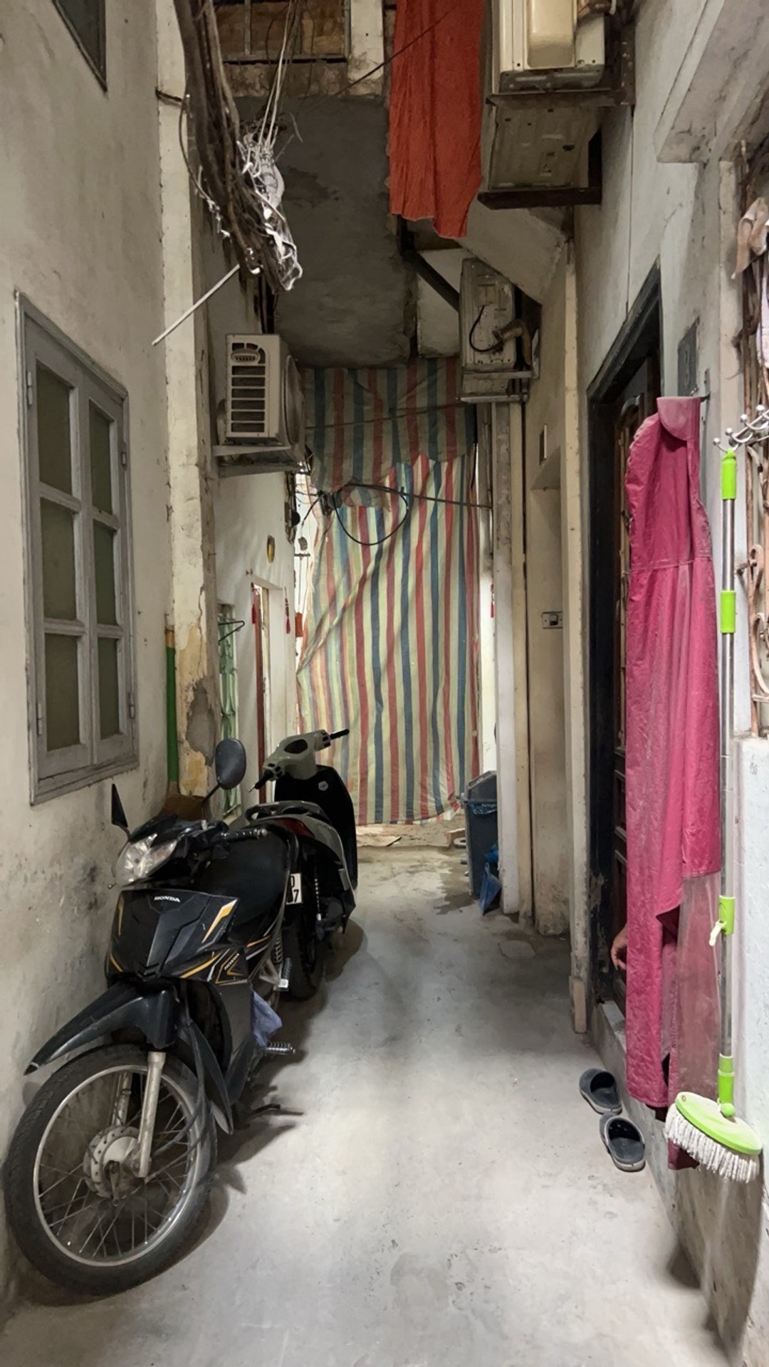 Bán nhà Phan Phù Tiên - diện tích 34m2 6 tầng - Nhà xây mới thang máy - giá 9,9 tỷ
