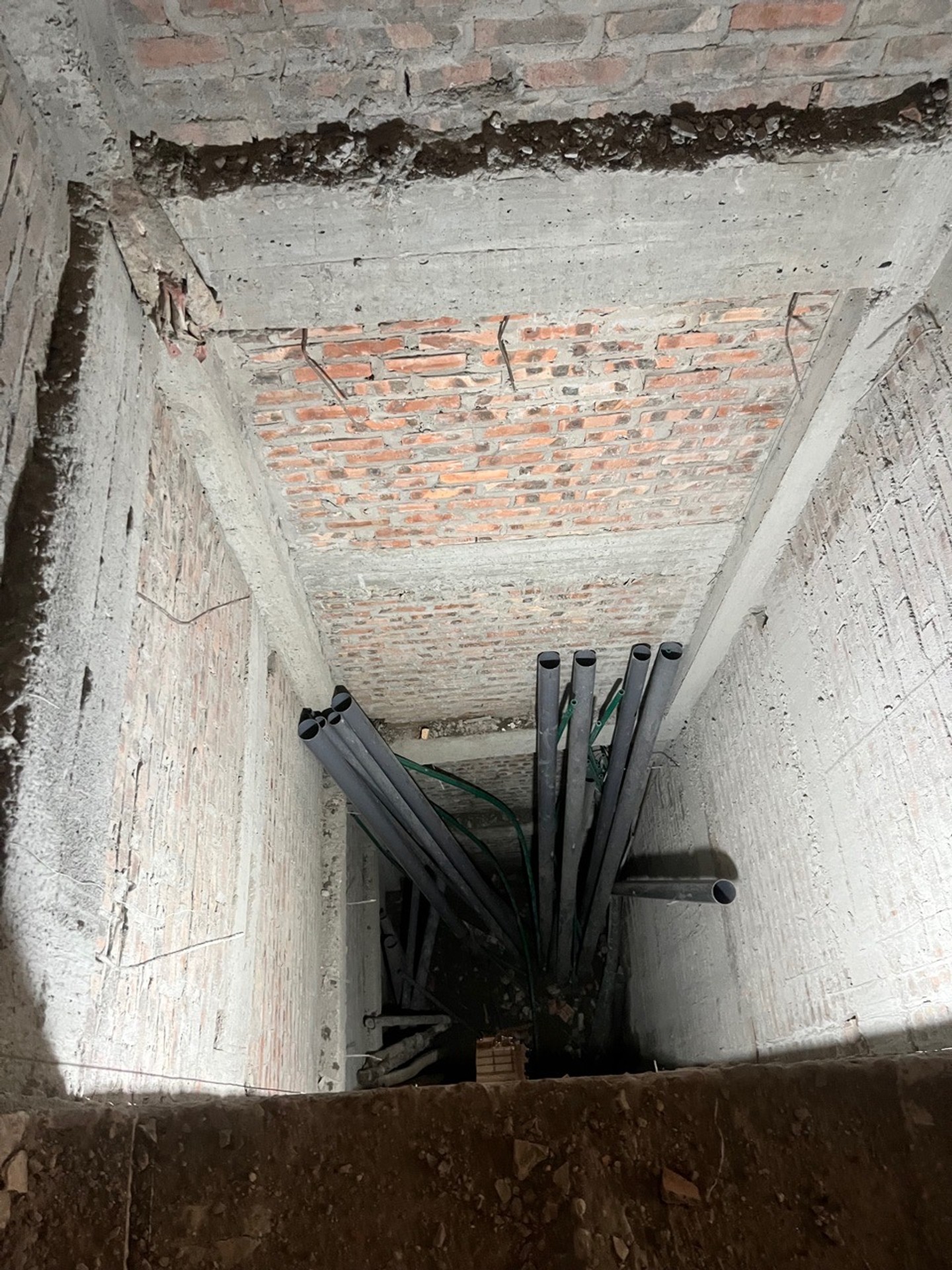 Bán nhà Phan Phù Tiên - diện tích 34m2 6 tầng - Nhà xây mới thang máy - giá 9,9 tỷ
