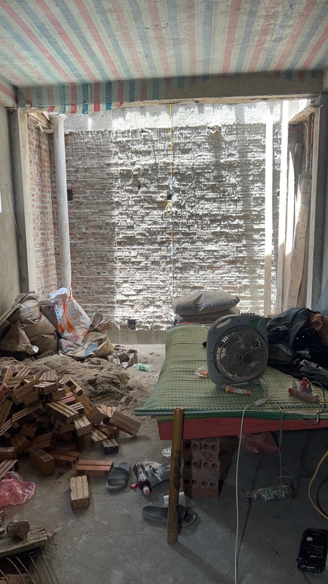 Bán nhà Phan Phù Tiên - diện tích 34m2 6 tầng - Nhà xây mới thang máy - giá 9,9 tỷ