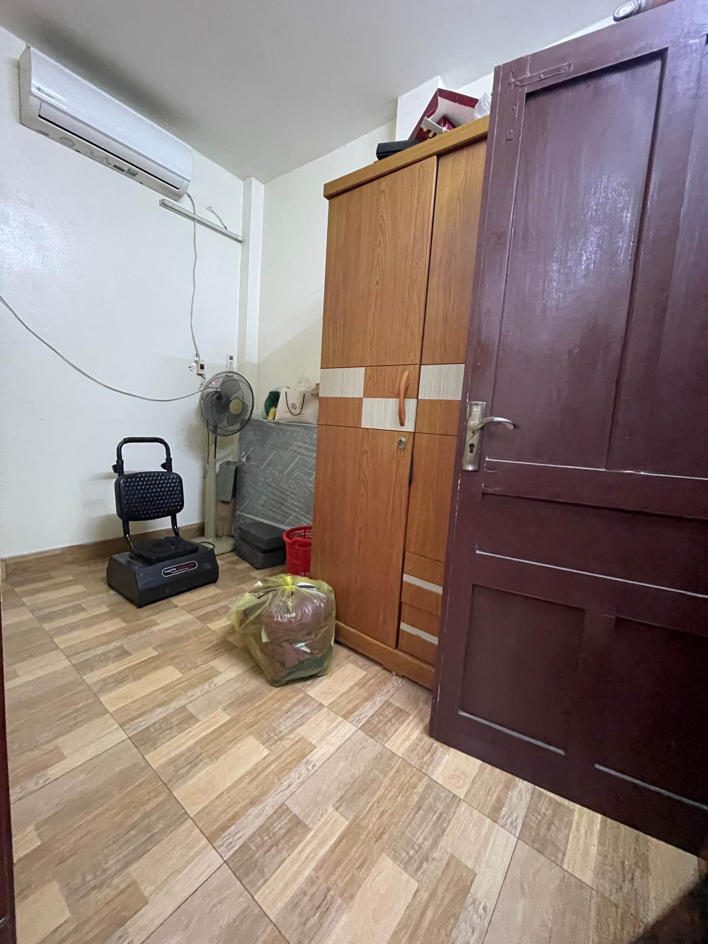 Bán nhà Ngũ Nhạc - diện tích 30m2 4 tầng - Nhà dân xây chắc chắn - giá 6,8 tỷ