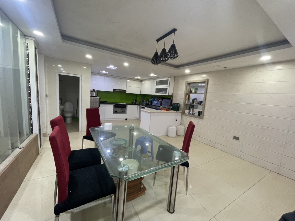 Bán nhà Đê Trần Khát Trân - diện tích 113m2 5 tầng - Ngõ ô tô - giá 25 tỷ