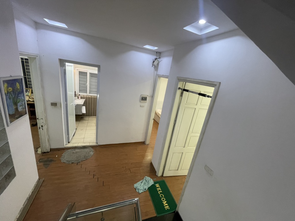 Bán nhà Đê Trần Khát Trân - diện tích 113m2 5 tầng - Ngõ ô tô - giá 25 tỷ