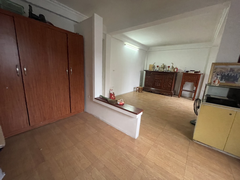 Bán nhà Đê Trần Khát Trân - diện tích 113m2 5 tầng - Ngõ ô tô - giá 25 tỷ