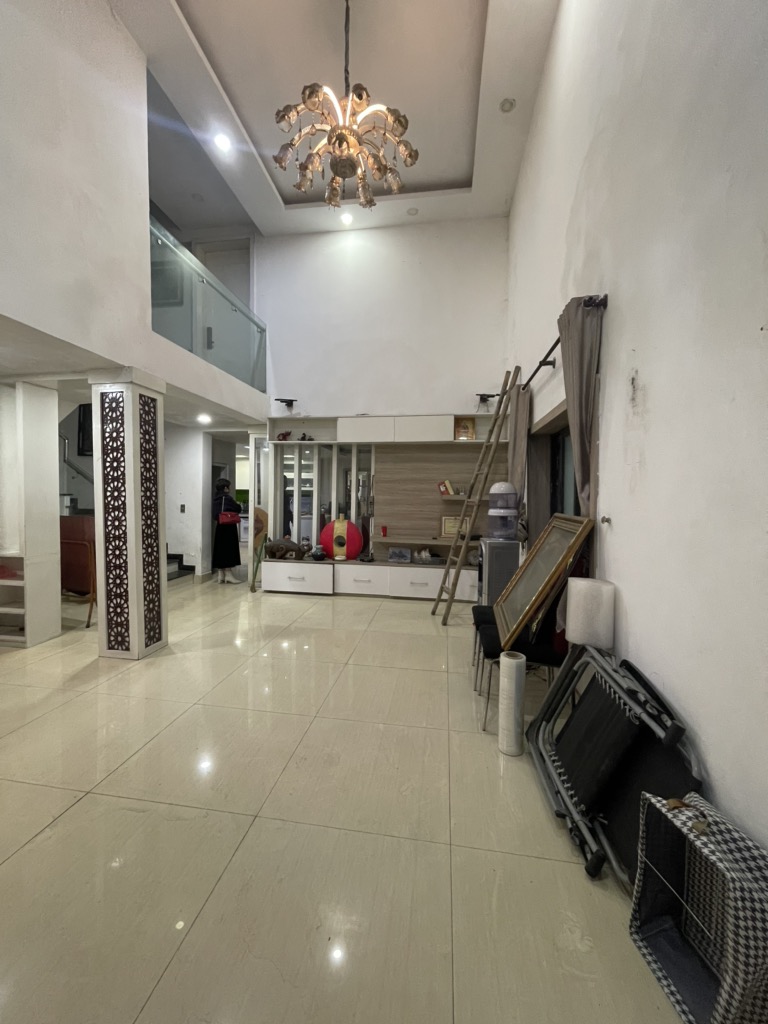 Bán nhà Đê Trần Khát Trân - diện tích 113m2 5 tầng - Ngõ ô tô - giá 25 tỷ