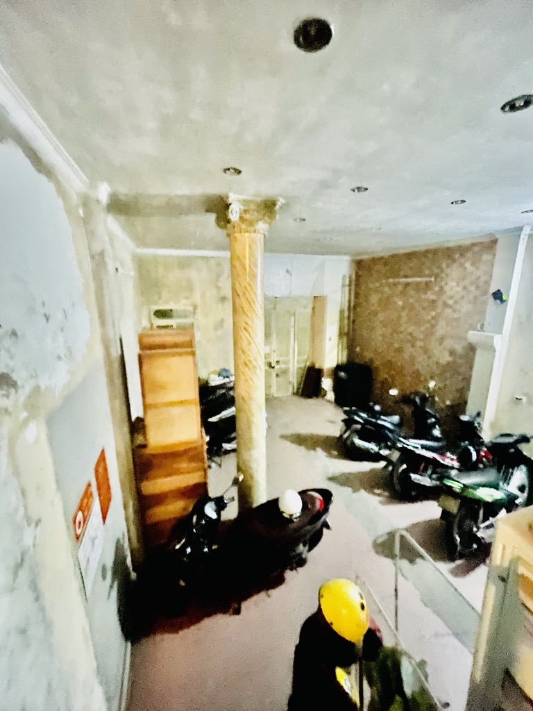 Bán nhà Vĩnh Tuy - diện tích 57m2 4 tầng - Lô góc, ô tô đỗ cổng - giá 12,6 tỷ