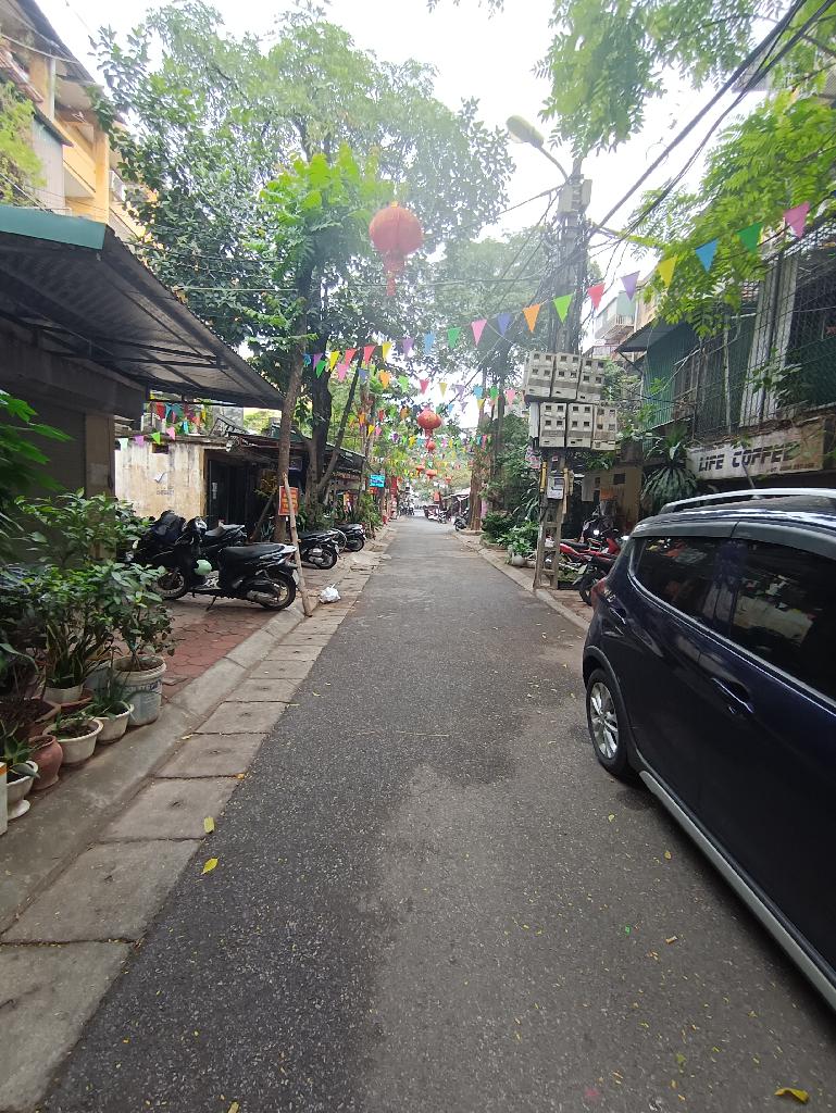 Bán nhà Quỳnh Mai - diện tích 36m2 1 tầng - 1 mặt phố, 1 mặt ngõ ô tô tránh - giá 13,5 tỷ