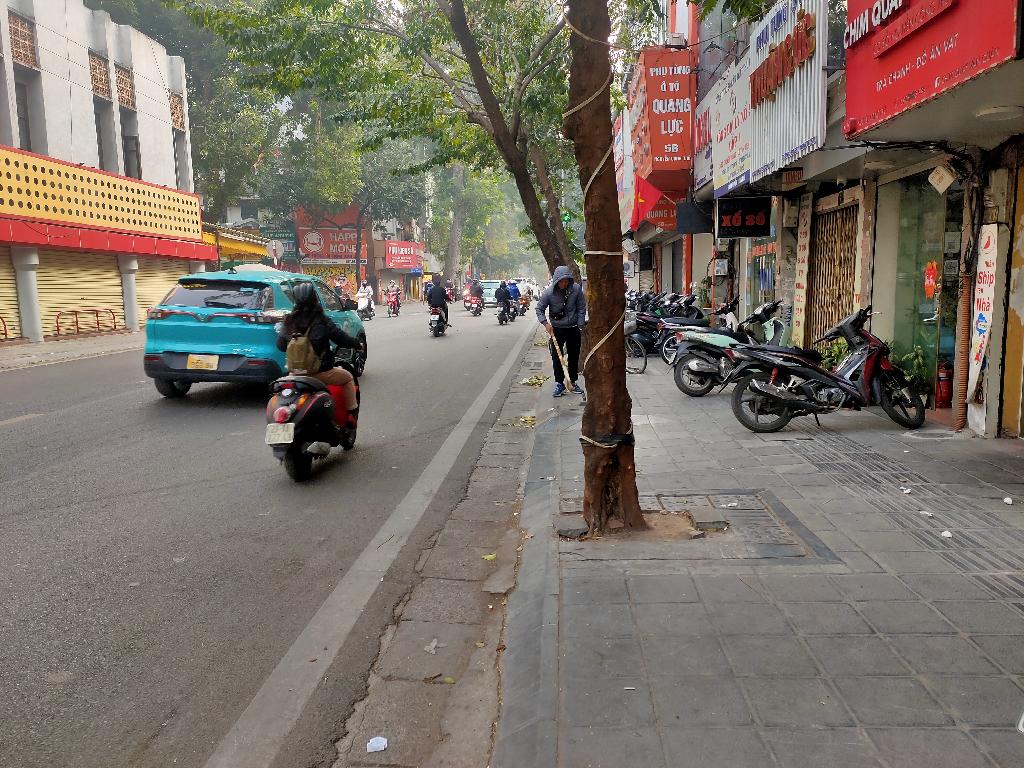 Bán nhà Nguyễn Công Chứ - diện tích 40m2 4 tầng - ô tô đỗ cửa - giá 25 tỷ