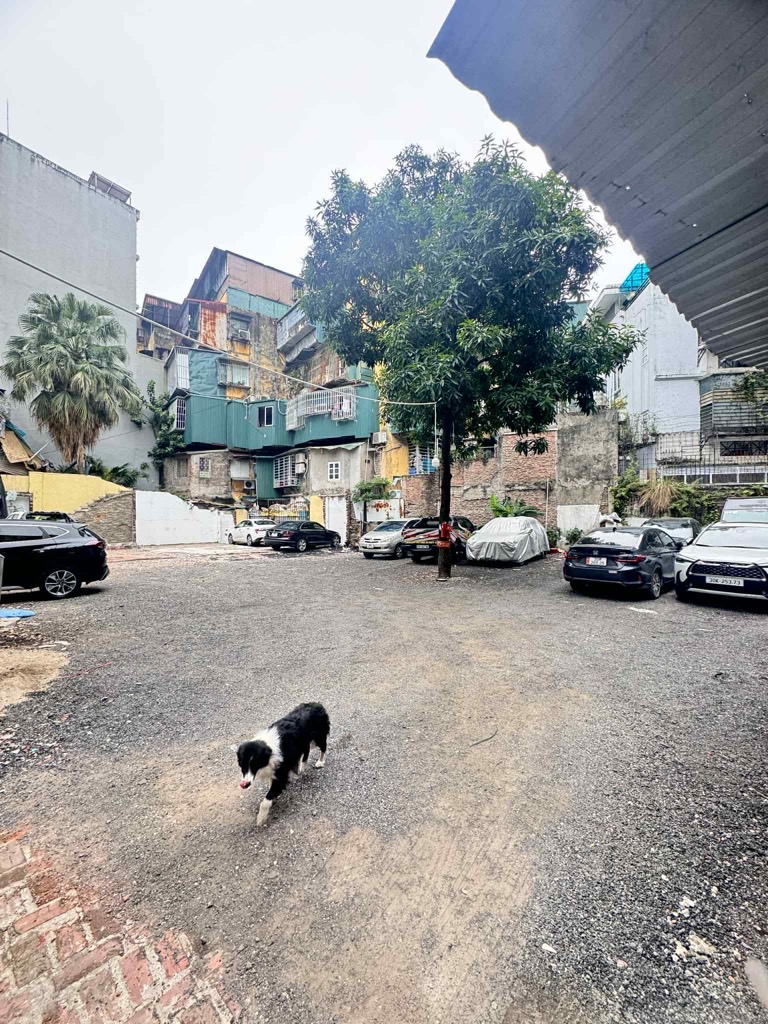 Bán nhà phố Vọng - diện tích 1080m2 3 tầng - Ô tô hai chiều - giá 325 tỷ