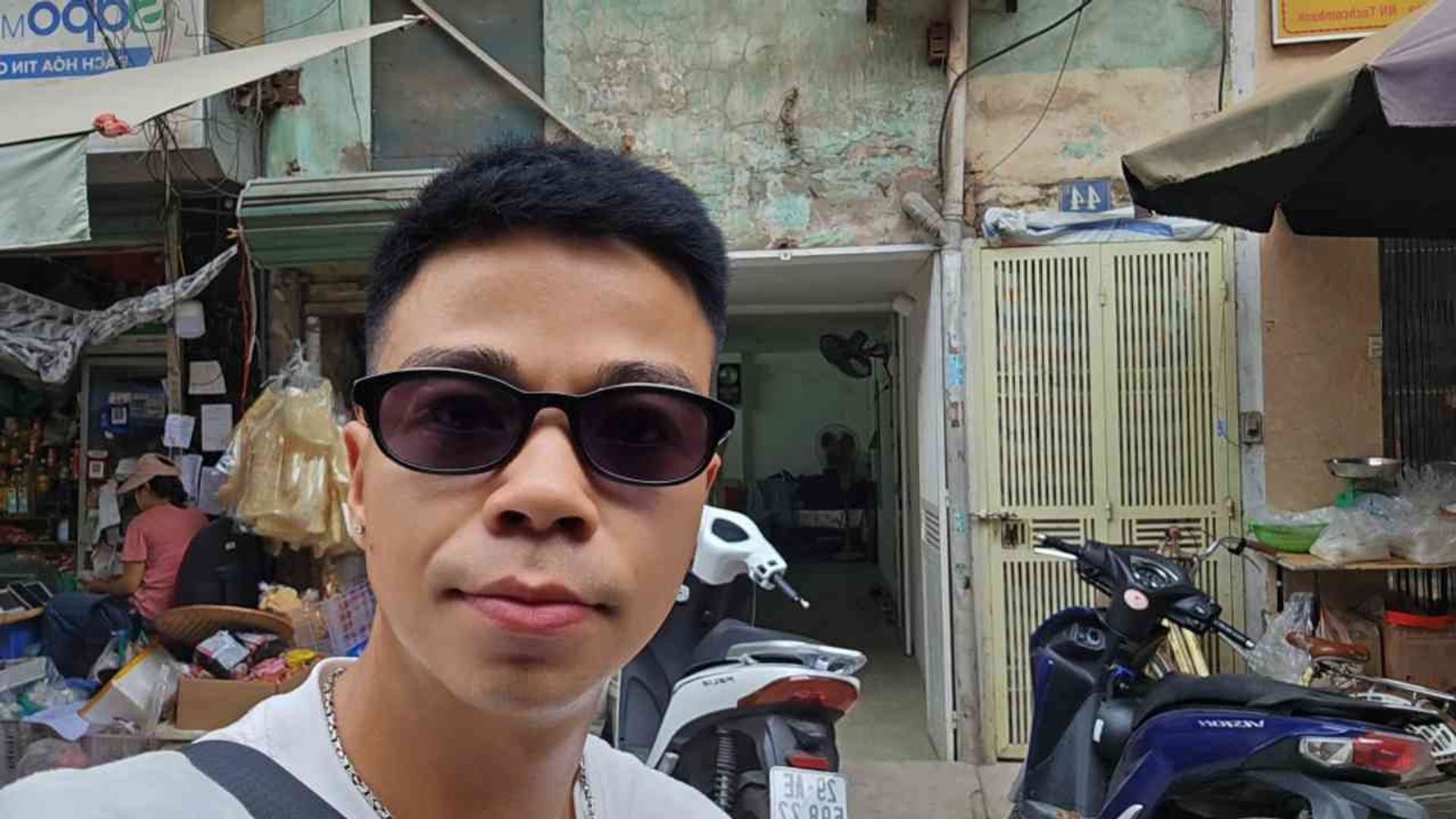 Bán nhà Khâm Thiên - diện tích 35m2 3 tầng - Mặt phố kinh doanh - giá 13,5 tỷ