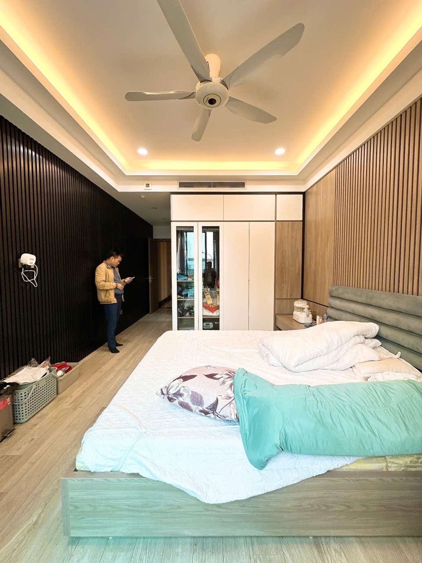 Bán nhà Thịnh Liệt - diện tích 98.2m2 4 tầng - Thoáng trước, sau - giá 26,8 tỷ