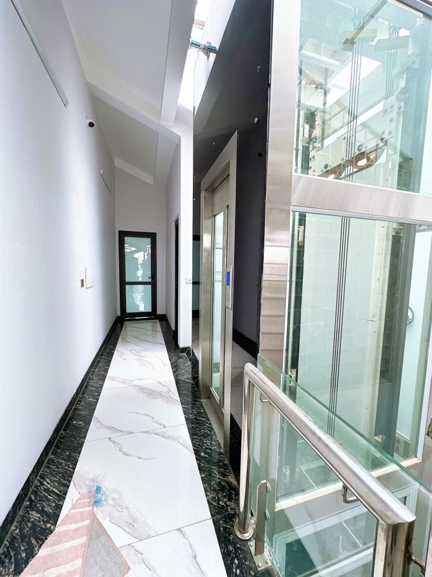 Bán nhà Thịnh Liệt - diện tích 98.2m2 4 tầng - Thoáng trước, sau - giá 26,8 tỷ