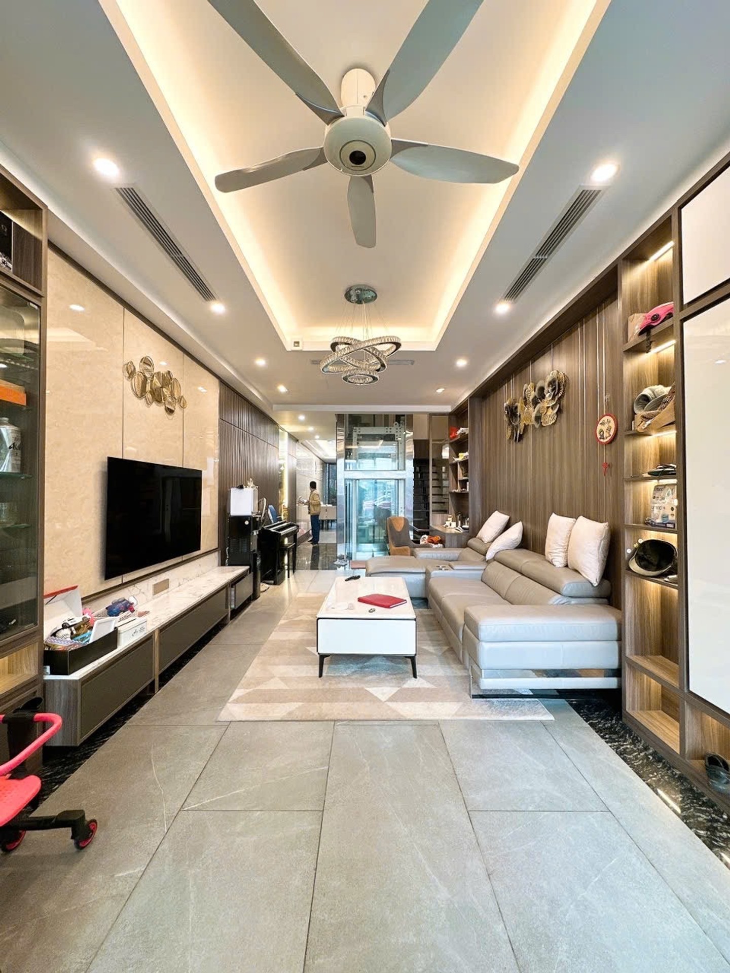 Bán nhà Thịnh Liệt - diện tích 98.2m2 4 tầng - Thoáng trước, sau - giá 26,8 tỷ