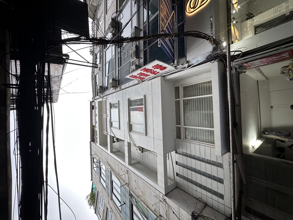 Bán nhà Xã Đàn - diện tích 93m2 6 tầng - Mặt phố kinh doanh sầm uất - giá 148 tỷ