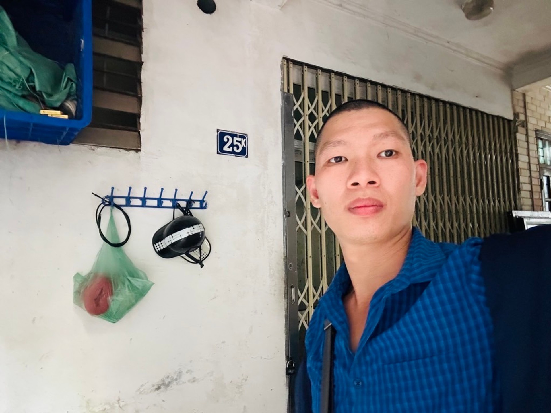 Bán nhà Bạch Đằng - diện tích 26m2 3 tầng - Ngõ ba gác, hai mặt thoáng - giá 6,5 tỷ