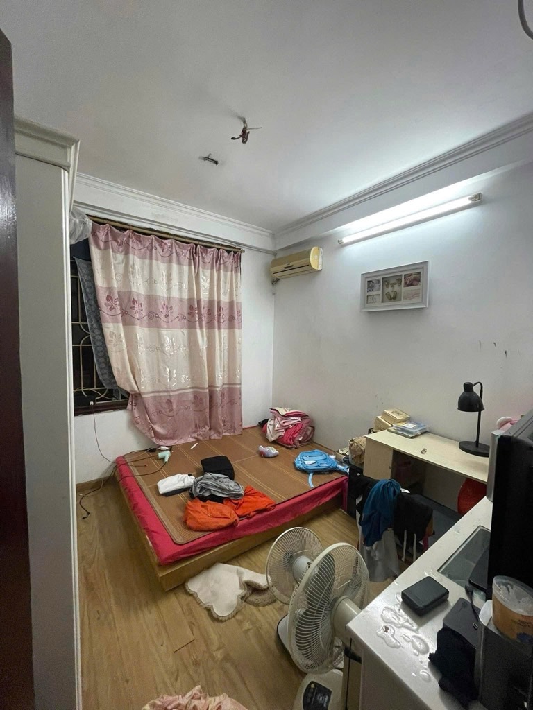 Bán nhà Bạch Đằng - diện tích 26m2 3 tầng - Ngõ ba gác, hai mặt thoáng - giá 6,5 tỷ