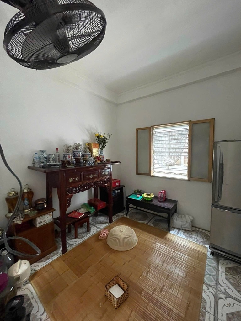 Bán nhà Bạch Đằng - diện tích 26m2 3 tầng - Ngõ ba gác, hai mặt thoáng - giá 6,5 tỷ