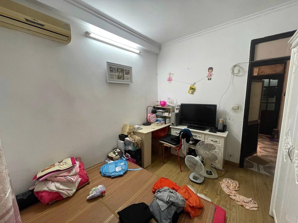 Bán nhà Bạch Đằng - diện tích 26m2 3 tầng - Ngõ ba gác, hai mặt thoáng - giá 6,5 tỷ