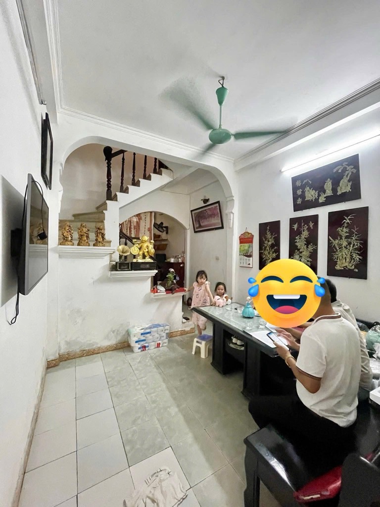 Bán nhà Bạch Đằng - diện tích 26m2 3 tầng - Ngõ ba gác, hai mặt thoáng - giá 6,5 tỷ