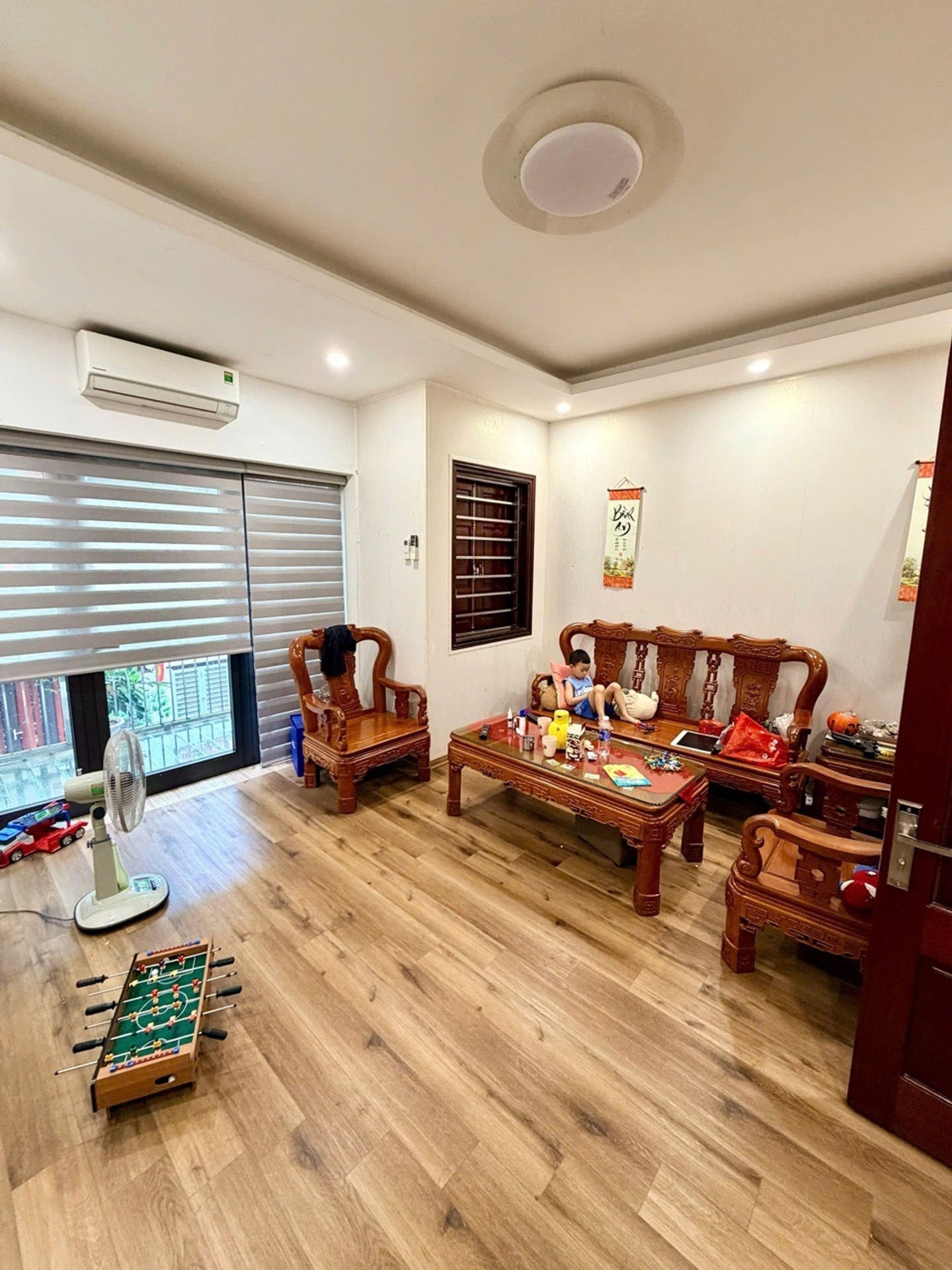 Bán nhà Hoàng Văn Thái - diện tích 75m2 4 tầng - Ô tô tránh - giá 31 tỷ