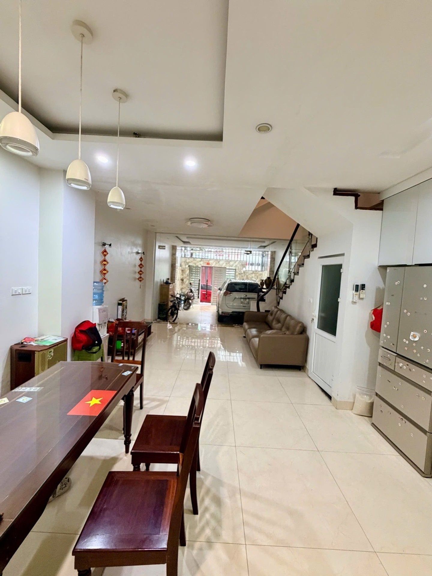 Bán nhà Hoàng Văn Thái - diện tích 75m2 4 tầng - Ô tô tránh - giá 31 tỷ