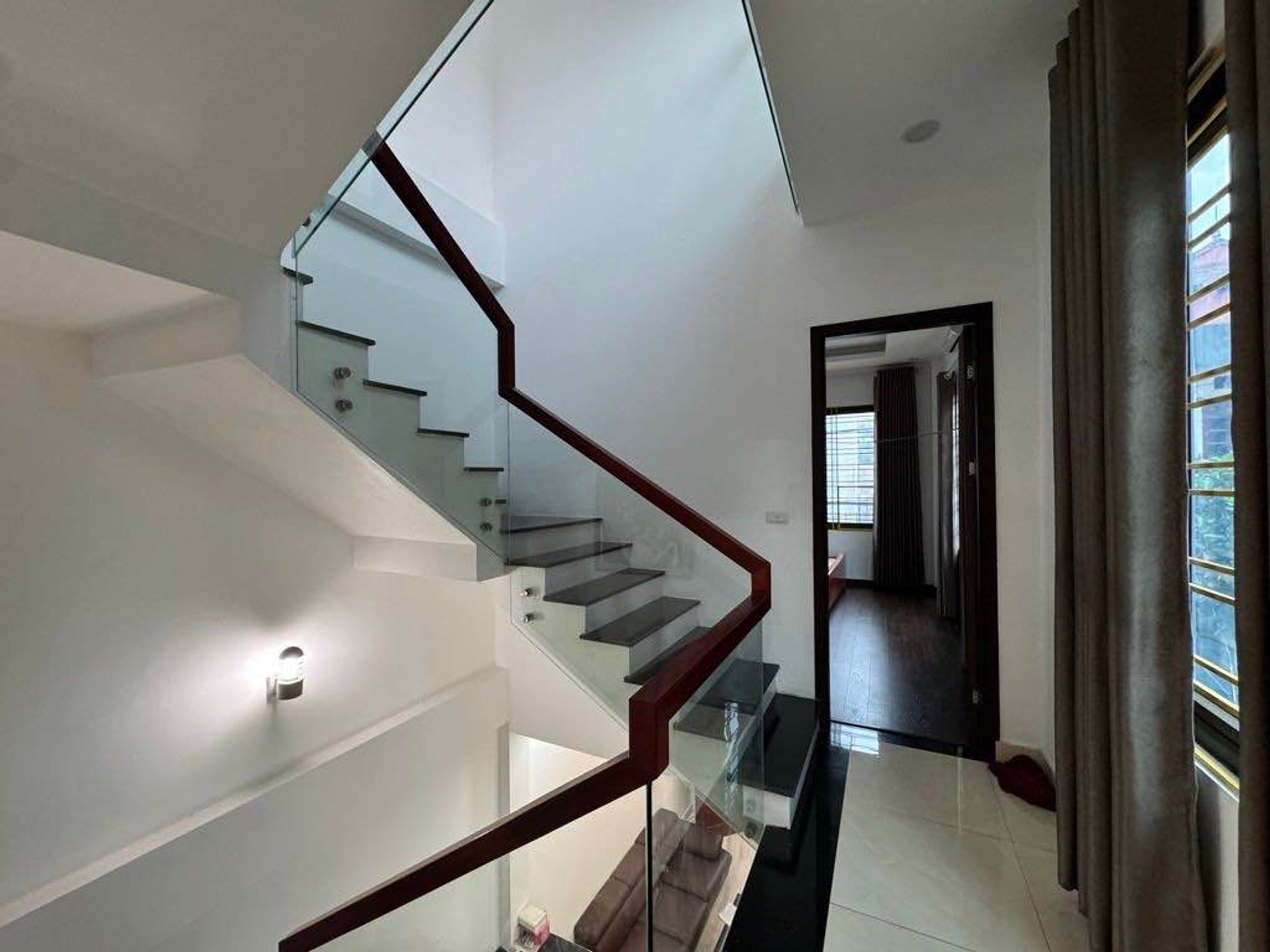 Bán nhà Ao Quan - diện tích 46m2 3 tầng - Lô góc hai mặt - giá 7,65 tỷ