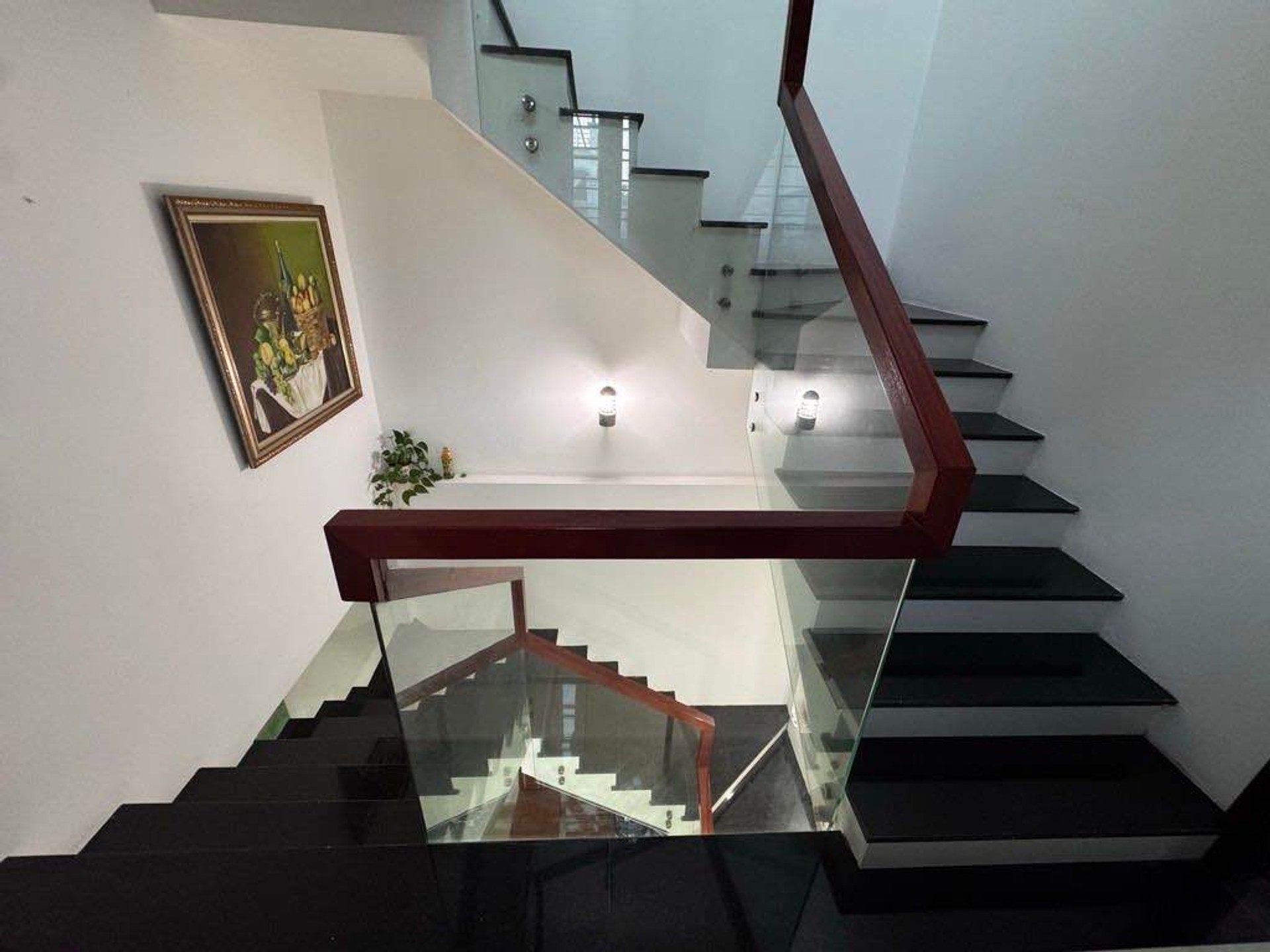 Bán nhà Ao Quan - diện tích 46m2 3 tầng - Lô góc hai mặt - giá 7,65 tỷ