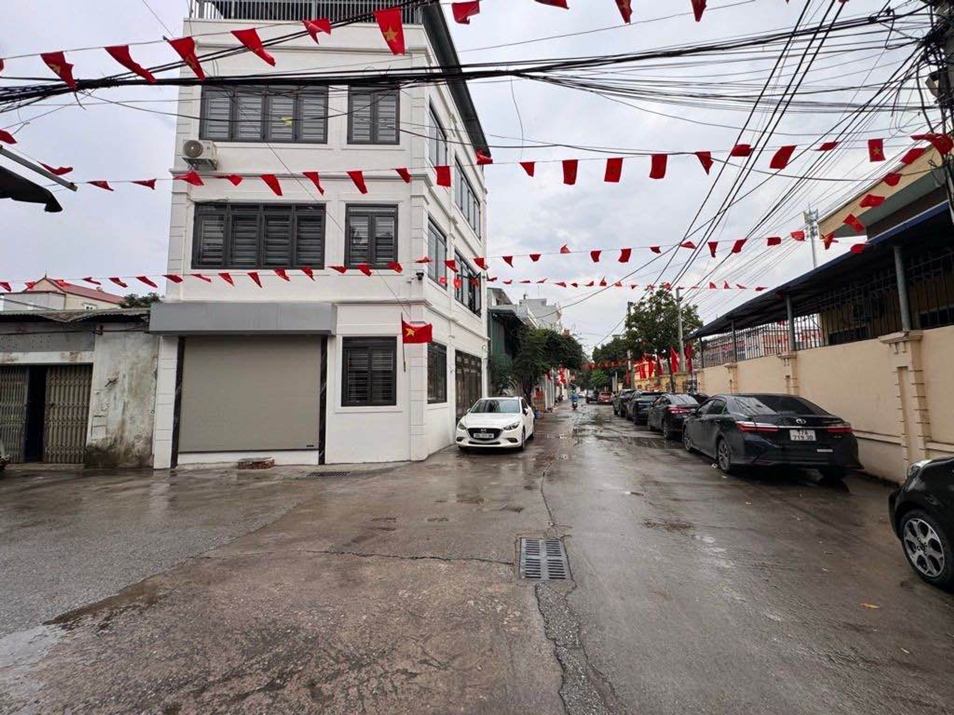 Bán nhà Ao Quan - diện tích 46m2 3 tầng - Lô góc hai mặt - giá 7,65 tỷ