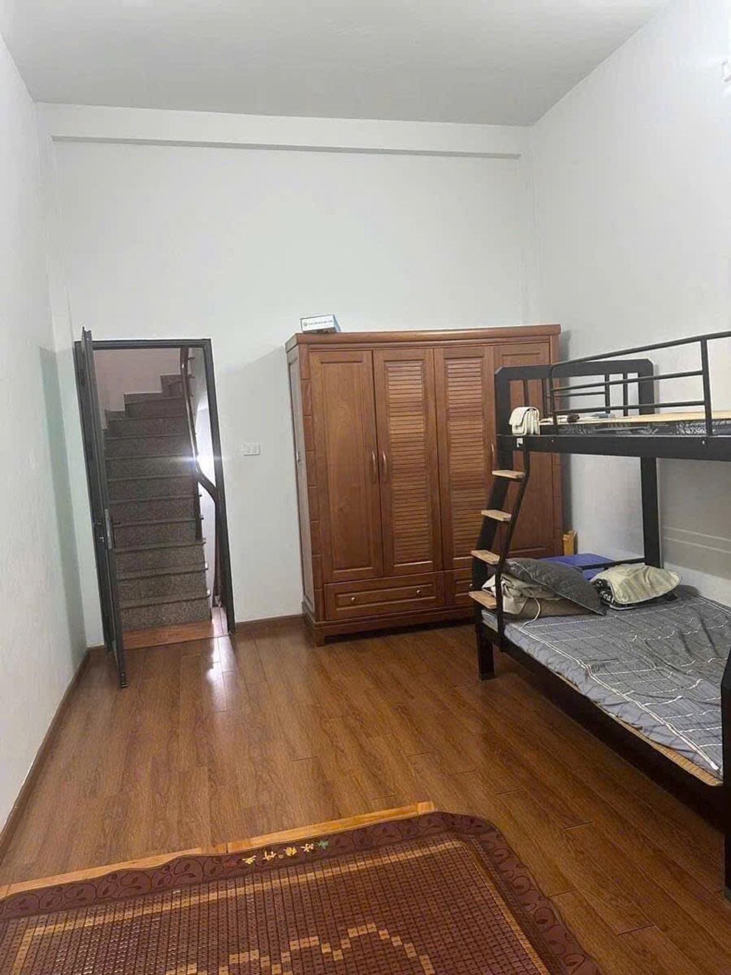 Bán nhà Trường Chinh - diện tích 34m2 3 tầng - Ngõ thông rộng 3m, kinh doanh - giá 11 tỷ