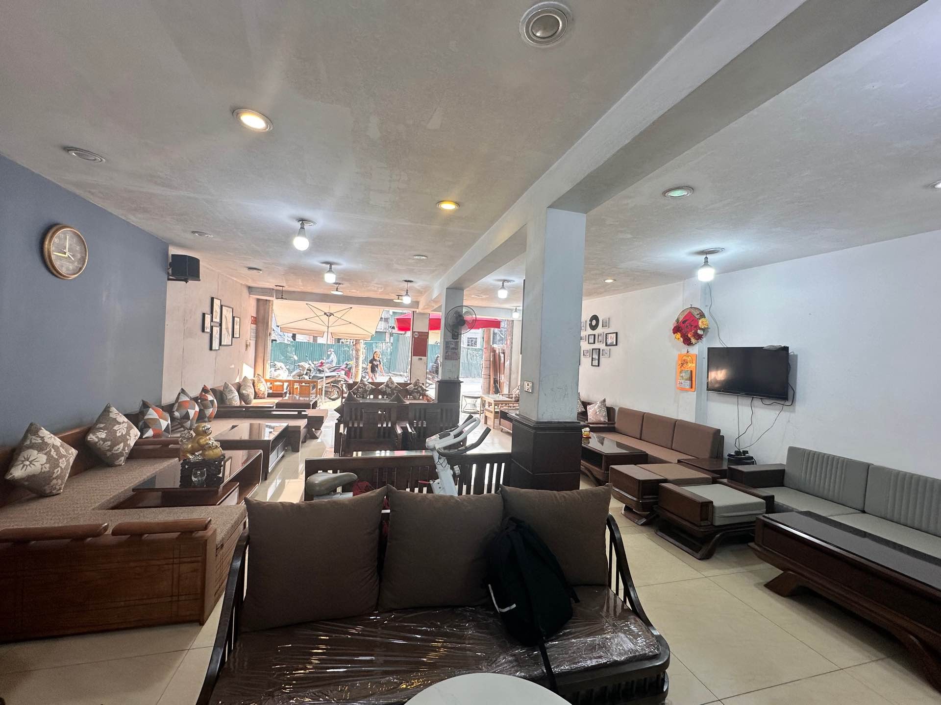 Bán nhà La Thành - diện tích 75.5m2 4 tầng - Thoáng trước, sau - giá 50 tỷ