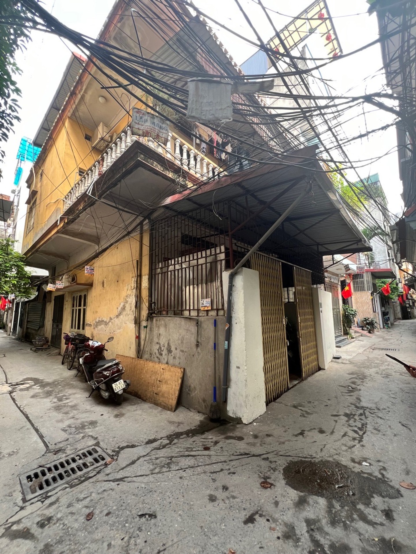 Bán nhà Lĩnh Nam - diện tích 110m2 3 tầng - Lô góc - giá 21,9 tỷ