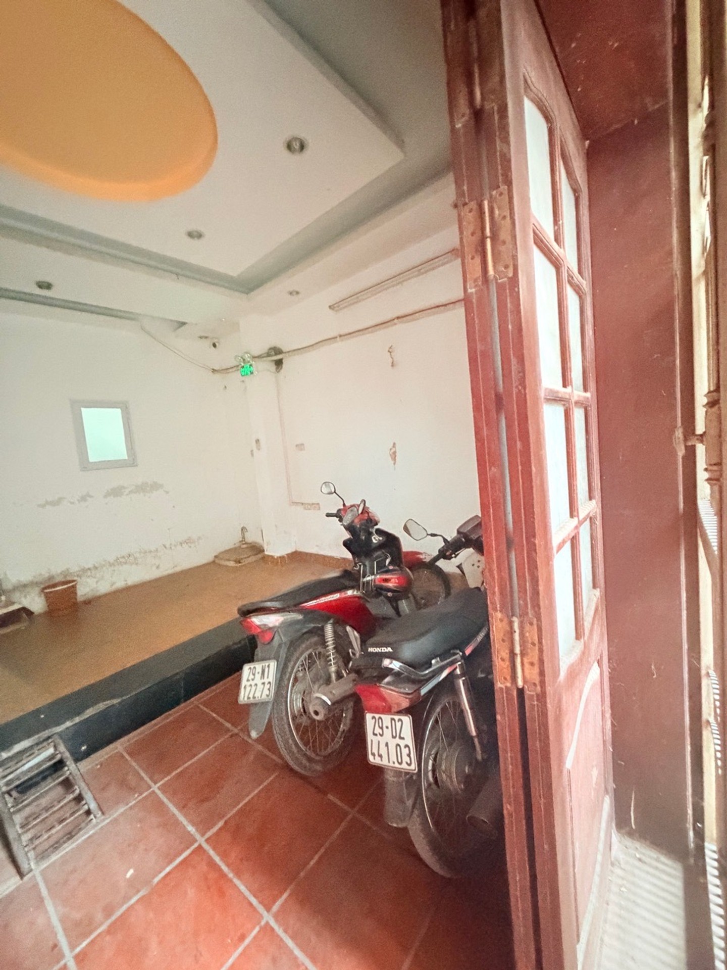 Bán nhà Quan Nhân - diện tích 46m2 5 tầng - cho thuê 20 triệu/tháng - giá 11,3 tỷ
