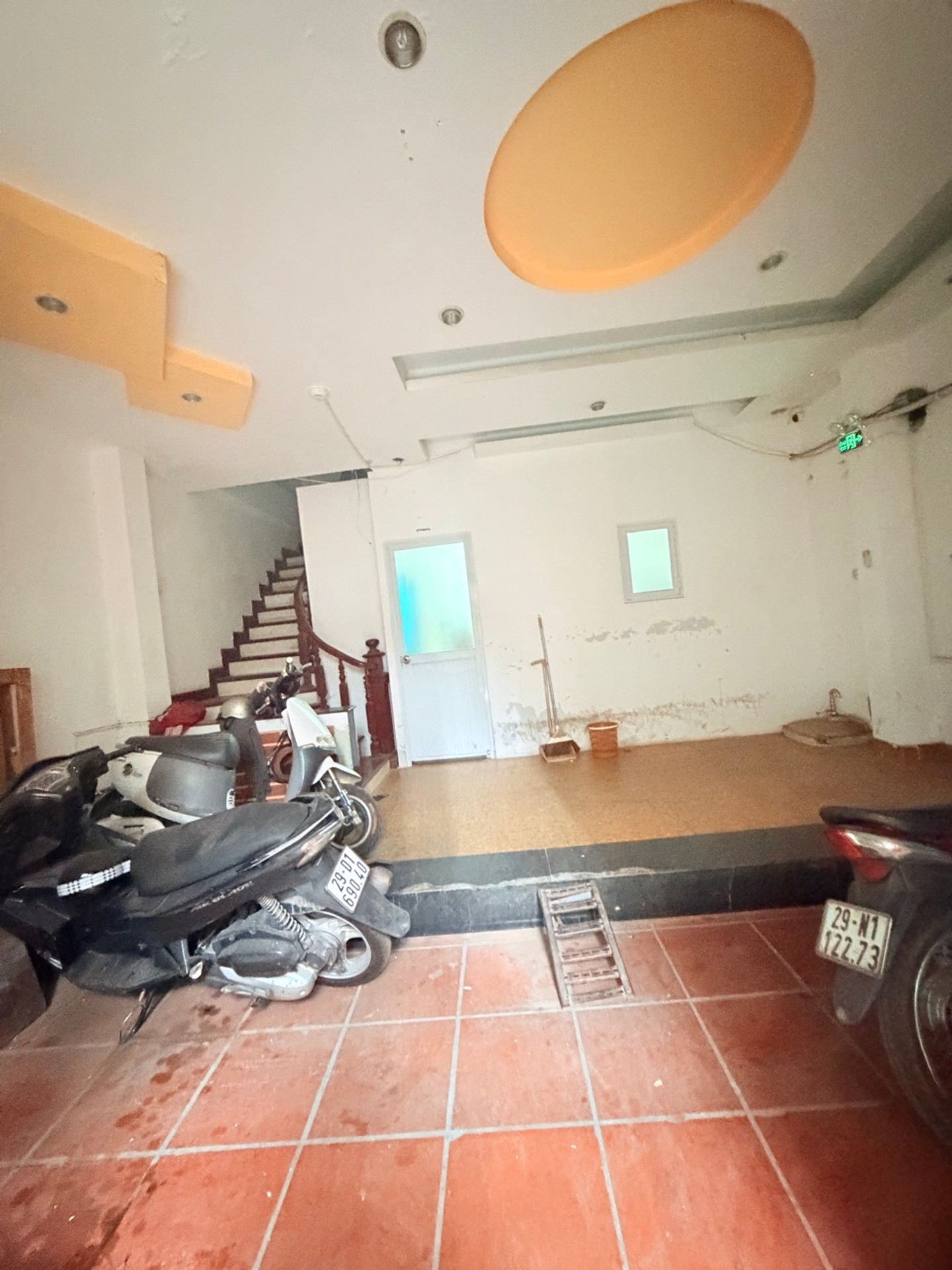Bán nhà Quan Nhân - diện tích 46m2 5 tầng - cho thuê 20 triệu/tháng - giá 11,3 tỷ