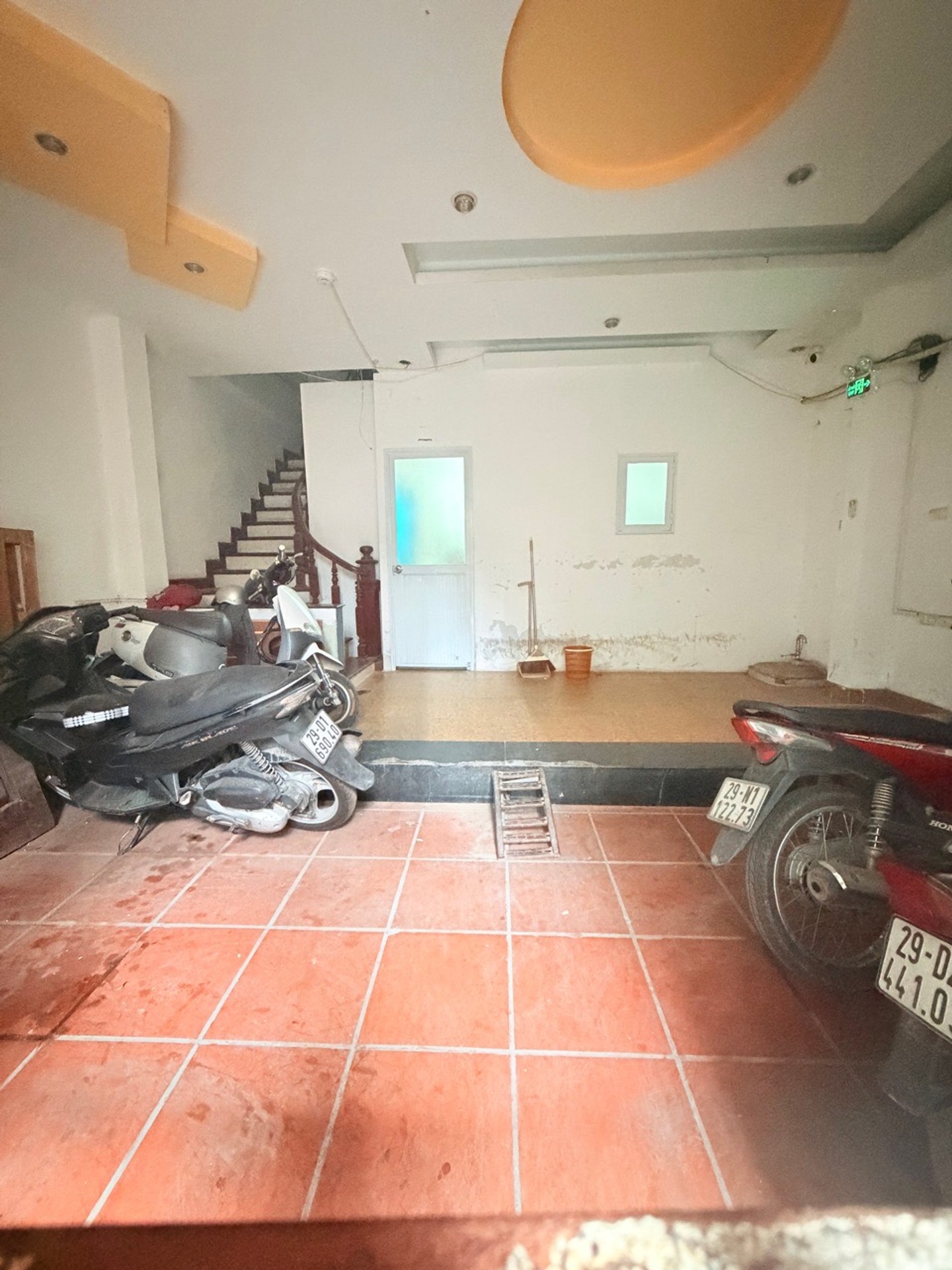 Bán nhà Quan Nhân - diện tích 46m2 5 tầng - cho thuê 20 triệu/tháng - giá 11,3 tỷ