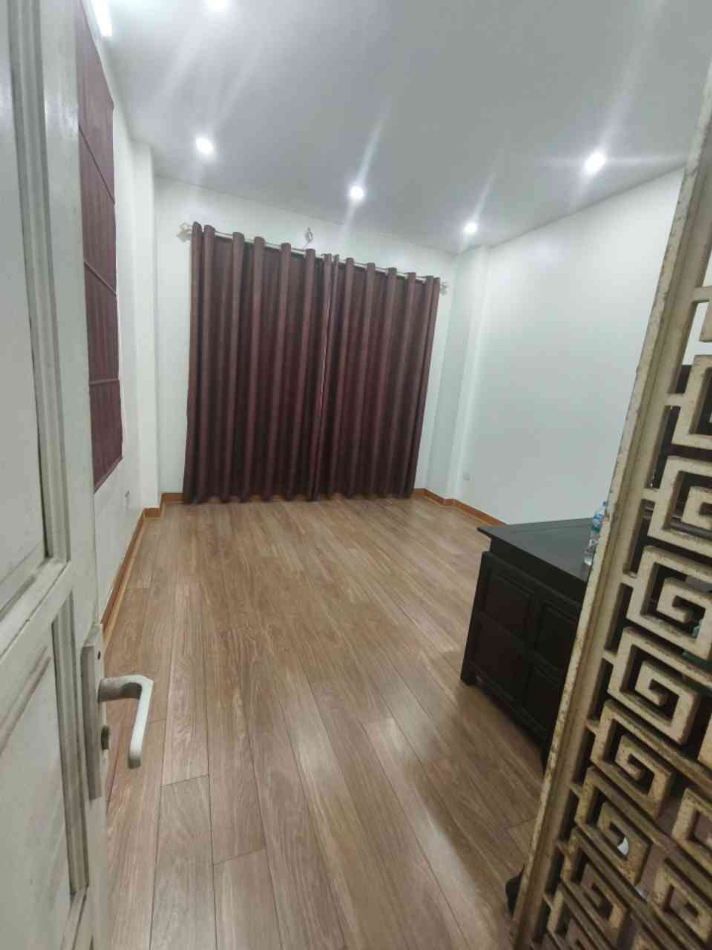 Bán nhà Hoàng Mai - diện tích 39m2 6 tầng - Lô góc thoáng sáng - giá 10,8 tỷ
