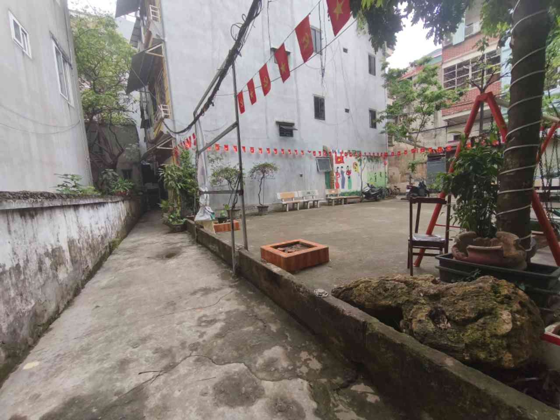 Bán nhà Hoàng Mai - diện tích 39m2 6 tầng - Lô góc thoáng sáng - giá 10,8 tỷ