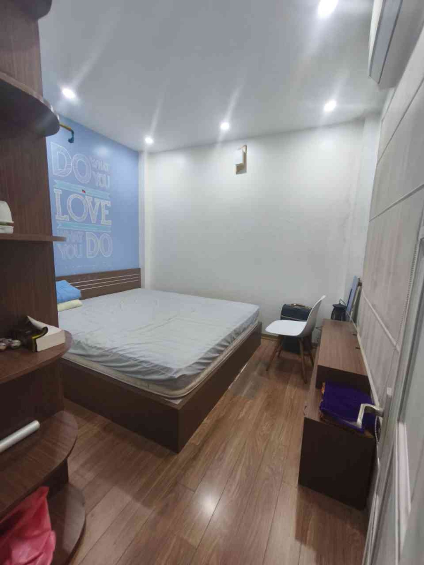 Bán nhà Hoàng Mai - diện tích 39m2 6 tầng - Lô góc thoáng sáng - giá 10,8 tỷ