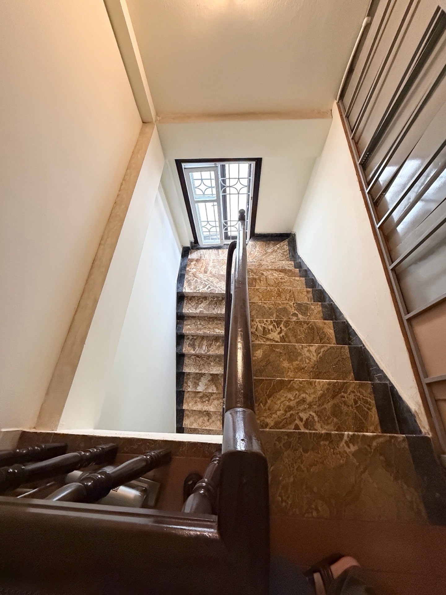 Bán nhà Vọng - diện tích 30m2 5 tầng - Lô góc 3 mặt thoáng - giá 9,6 tỷ
