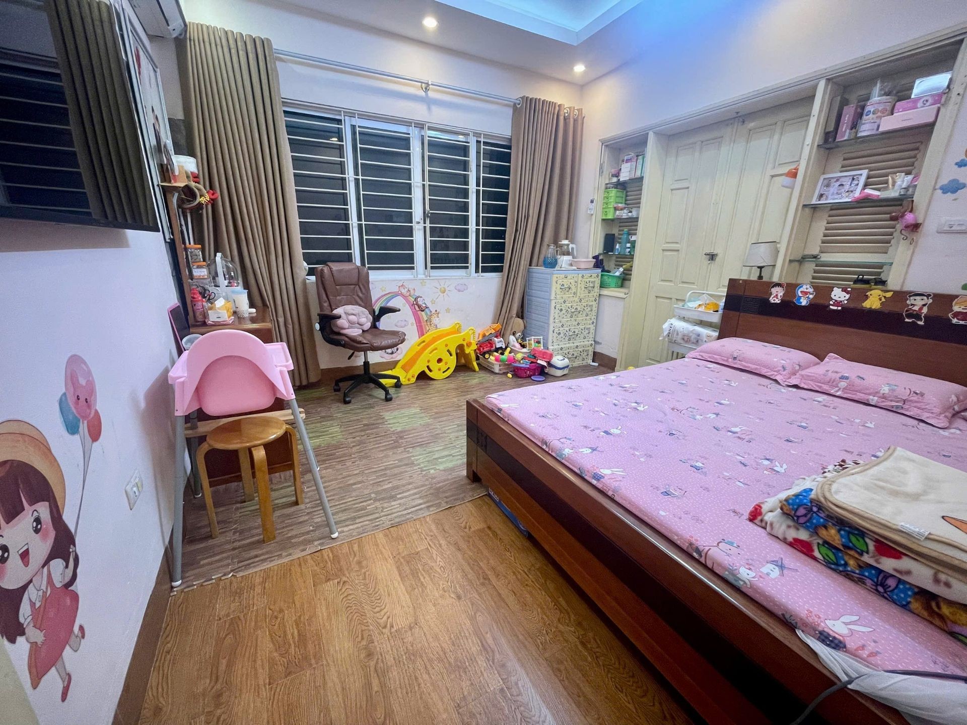 Bán nhà Nguyễn Lân - diện tích 62m2 5 tầng - Lô góc 2 mặt thoáng - giá 30 tỷ