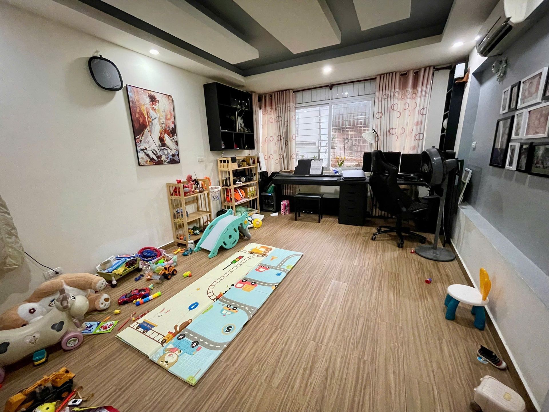 Bán nhà Nguyễn Lân - diện tích 62m2 5 tầng - Lô góc 2 mặt thoáng - giá 30 tỷ