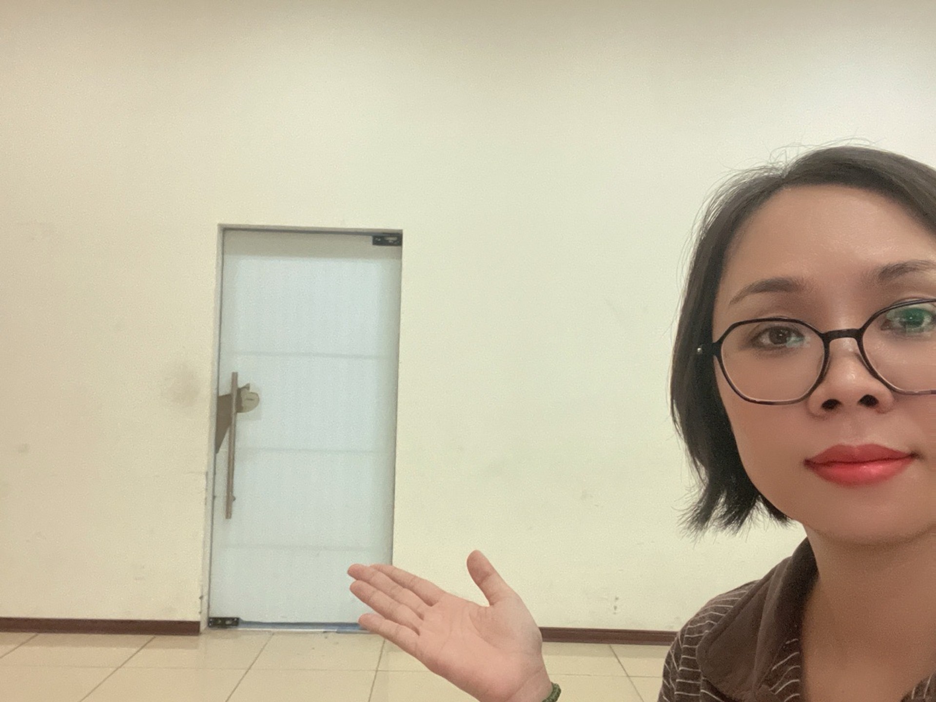Bán nhà Tam Trinh - diện tích 163m2 2 tầng - Sổ đỏ lâu dài - giá 17,8 tỷ