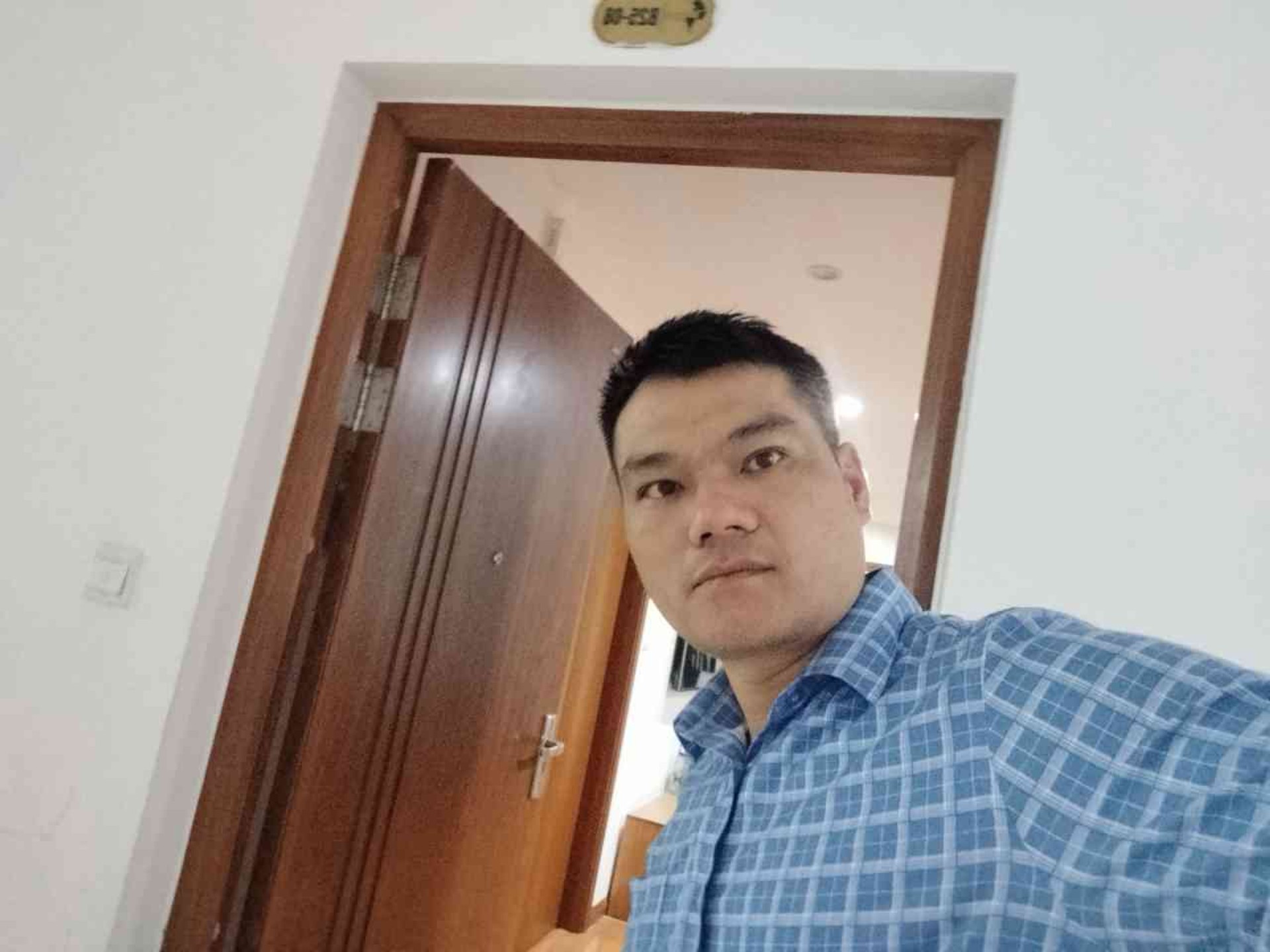 Bán căn hộ Đỗ Mười - diện tích 81m2 1 tầng - view đẹp - giá 5,95 tỷ