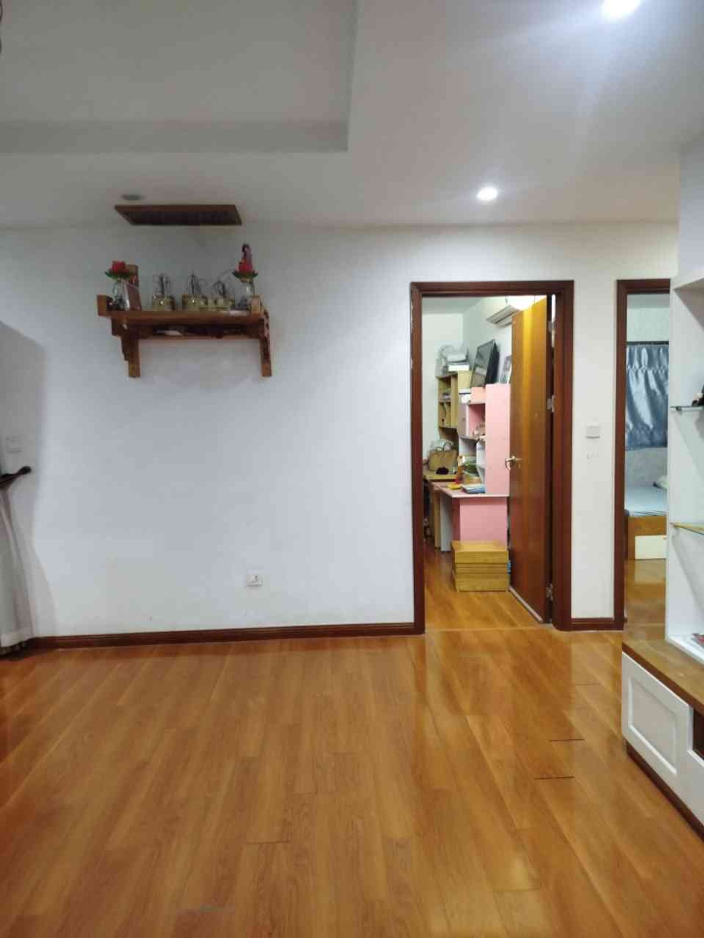 Bán căn hộ Đỗ Mười - diện tích 81m2 1 tầng - view đẹp - giá 5,95 tỷ