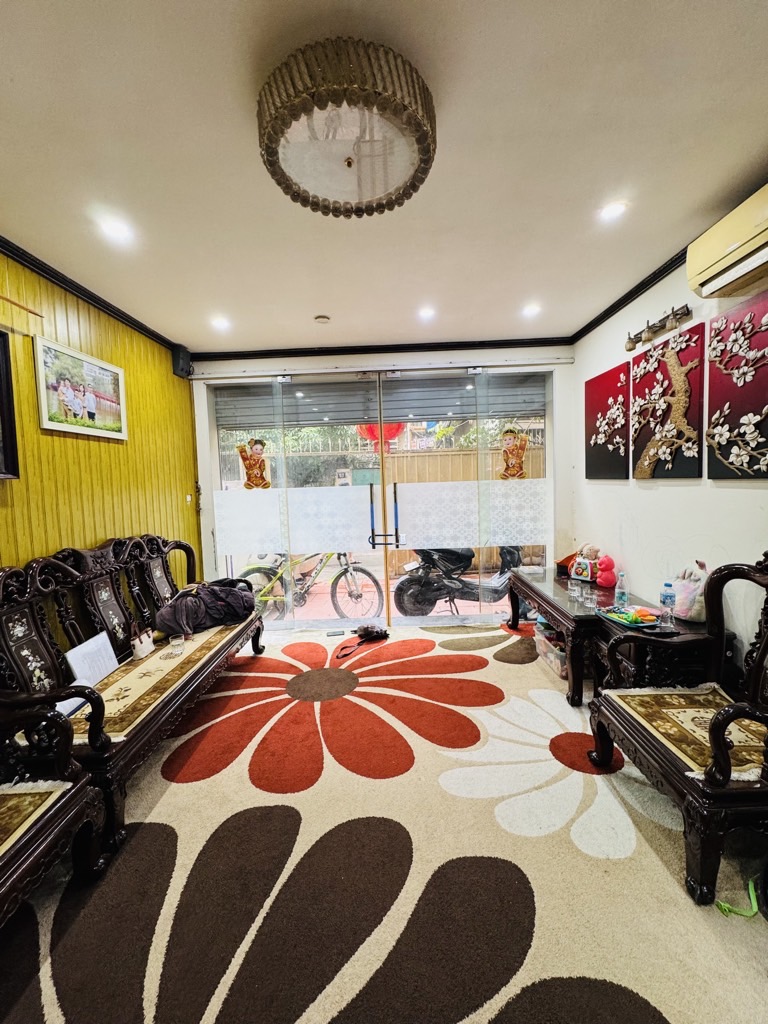 Bán nhà Kim Ngưu - diện tích 85m2 3 tầng - Mặt ngõ thông kinh doanh - giá 15,5 tỷ
