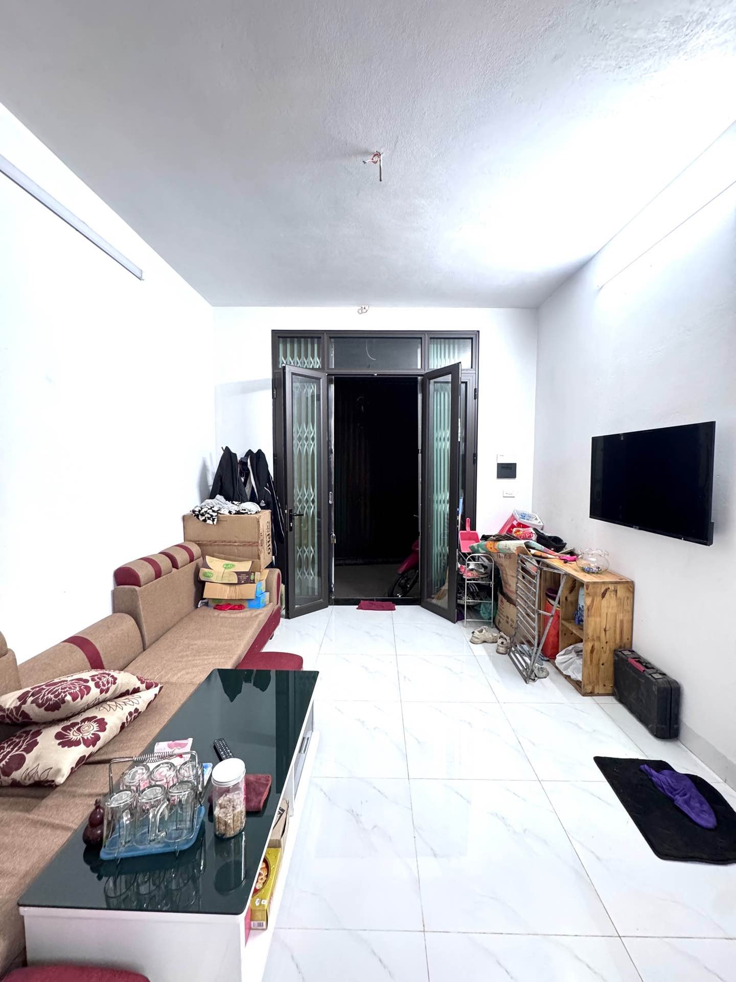 Bán nhà Định Công Thượng - diện tích 41m2 2 tầng - gần ô tô - giá 2,6 tỷ