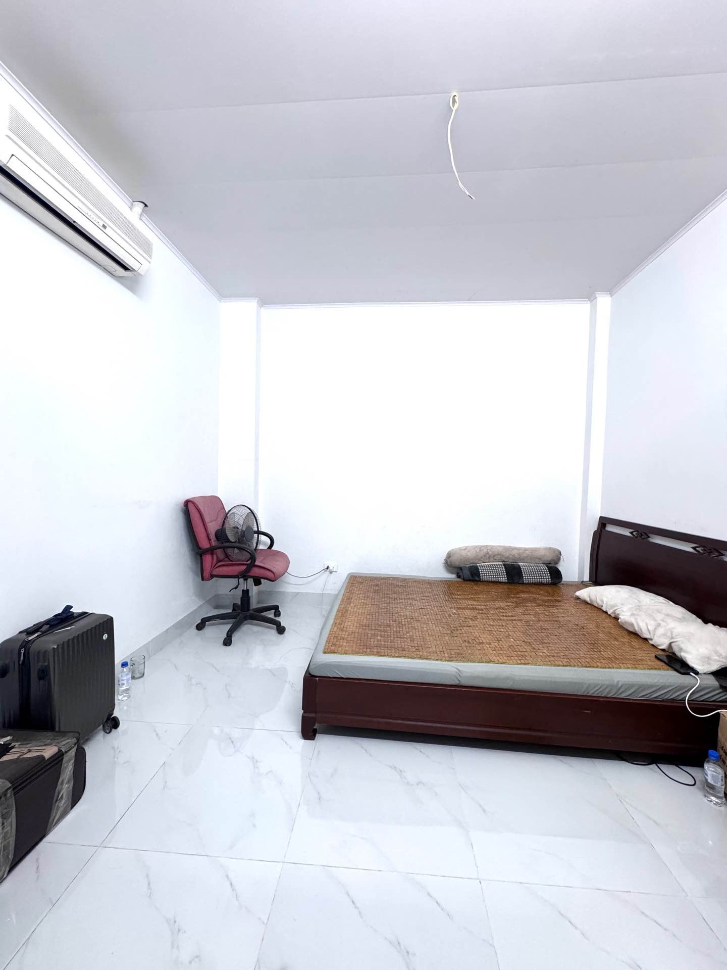 Bán nhà Định Công Thượng - diện tích 41m2 2 tầng - gần ô tô - giá 2,6 tỷ