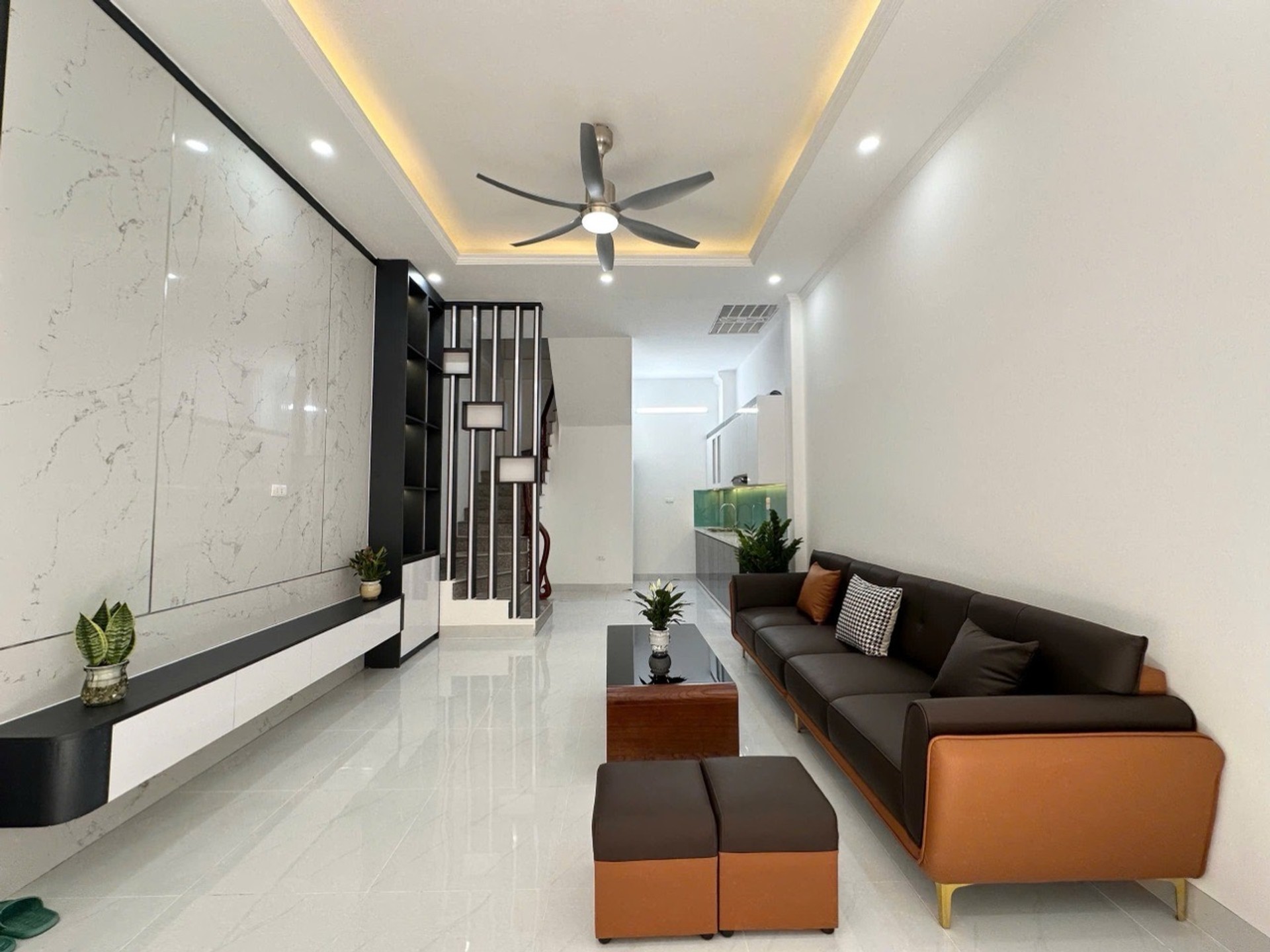 Bán nhà Giáp Nhị - diện tích 32m2 6 tầng - Nhà đẹp long lanh - giá 8,8 tỷ